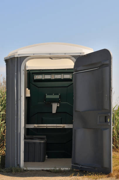 Best Sanitation services for porta potties  in Bratenahl, OH
